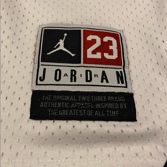 Jordan 23 Black & White Jersey - Picture 7 of 8